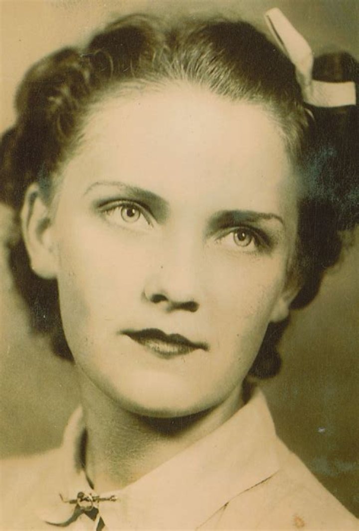 Agnes Snead