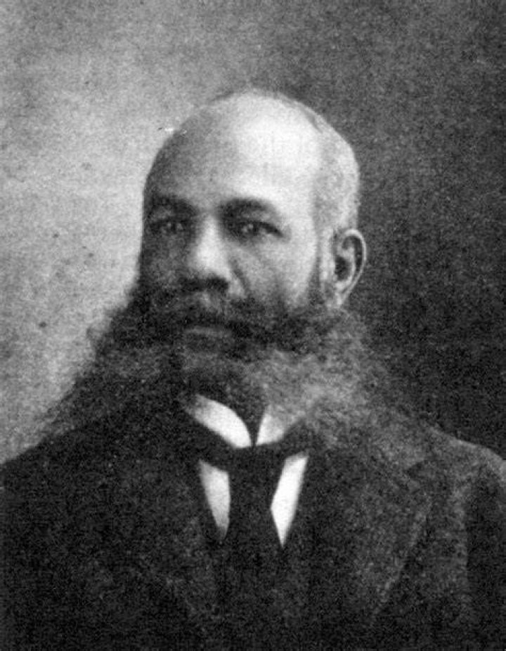 Alexander Miles Net Worth