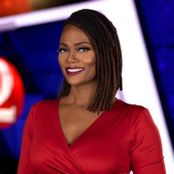 Anchorwoman