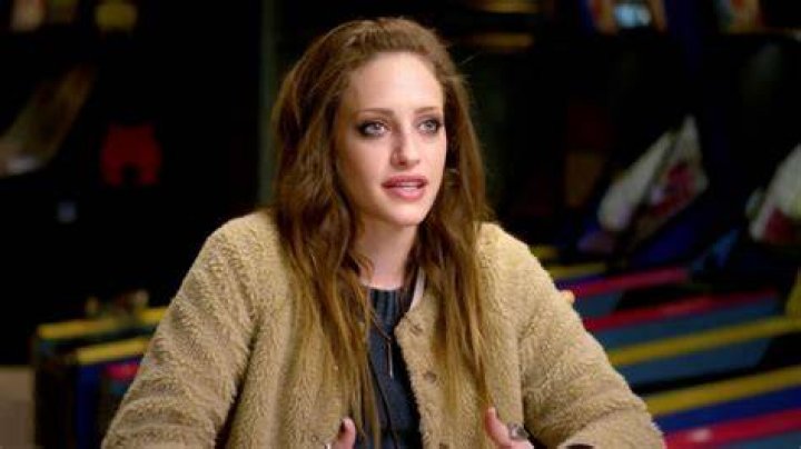Carly Chaikin Net Worth