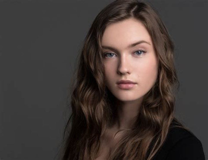 Chloe Rose Robertson Net Worth