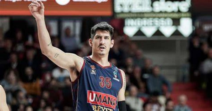 Derek Willis