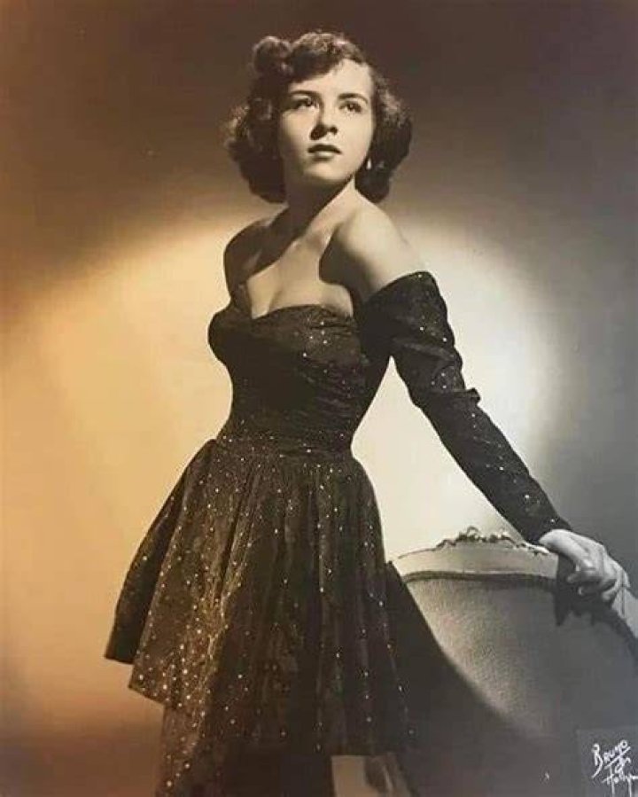 Doris Roberts