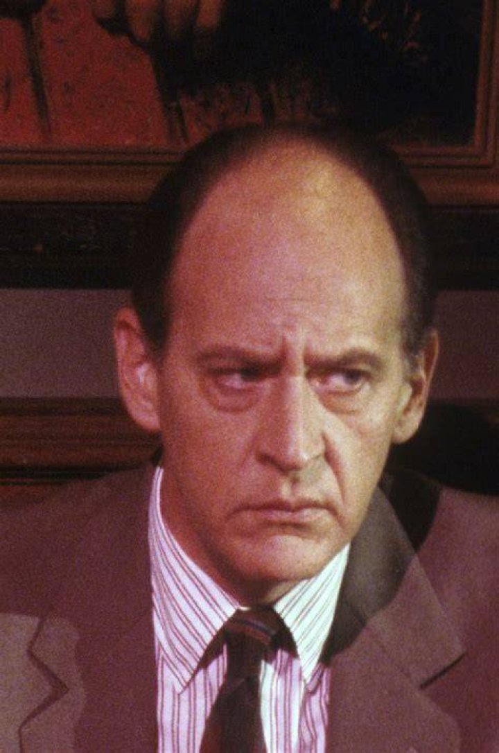 Earl Boen Net Worth