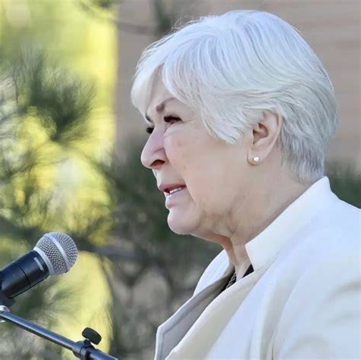 Gail Miller Net Worth