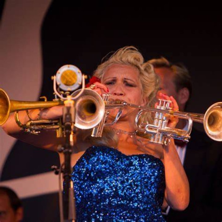 Gunhild Carling Net Worth