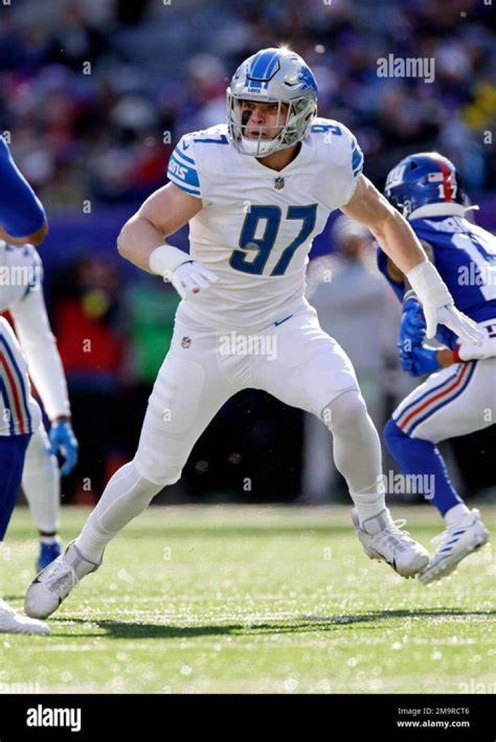 Himself - Detroit Lions Defensive End