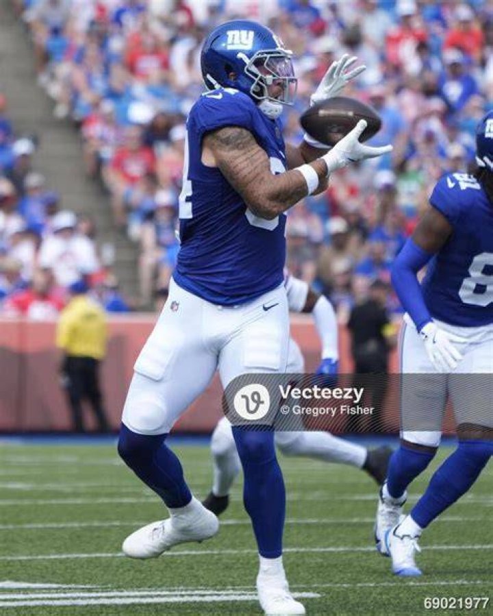 Himself - New York Giants Tight End / Himself - Minnesota Vikings Tight End
