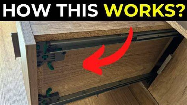 How to remove kitchen drawers