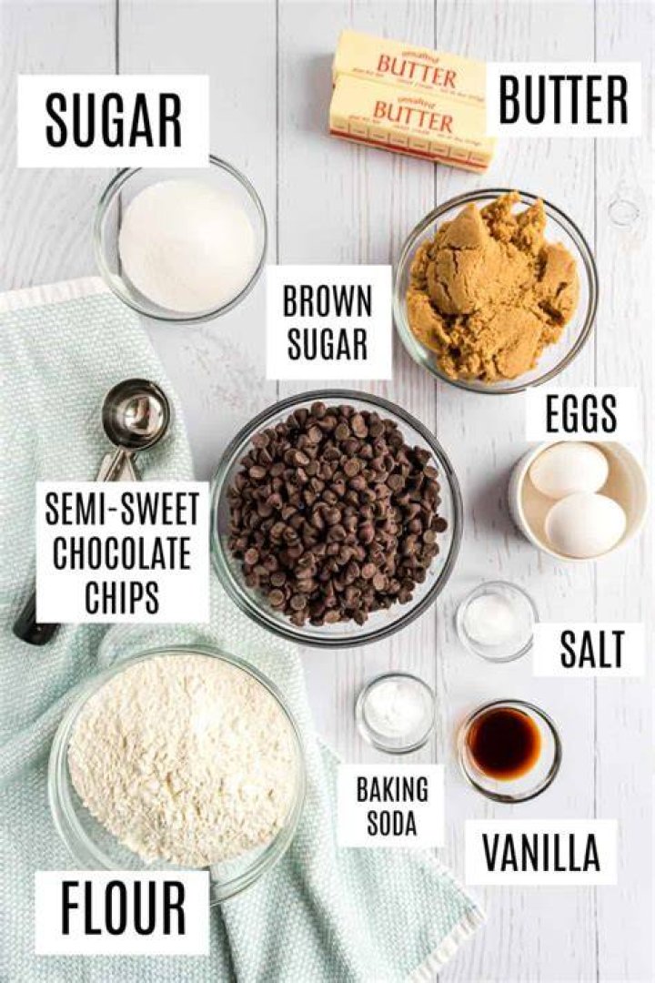 Ingredients for chocolate chip cookies: flour, baking soda, sugars, egg, butter, vanilla.