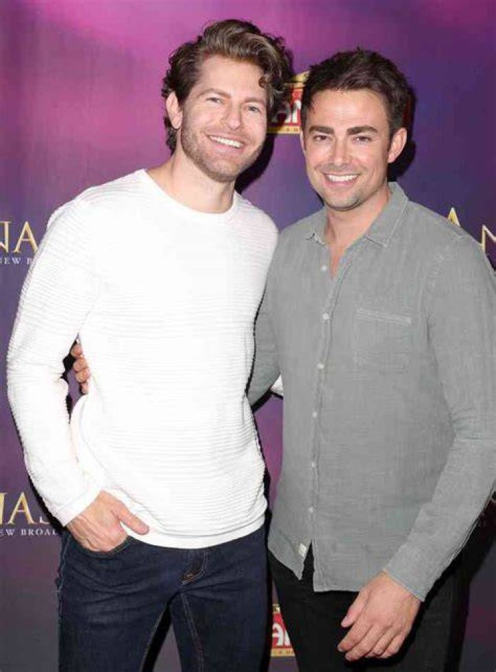 Jonathan Bennett Net Worth