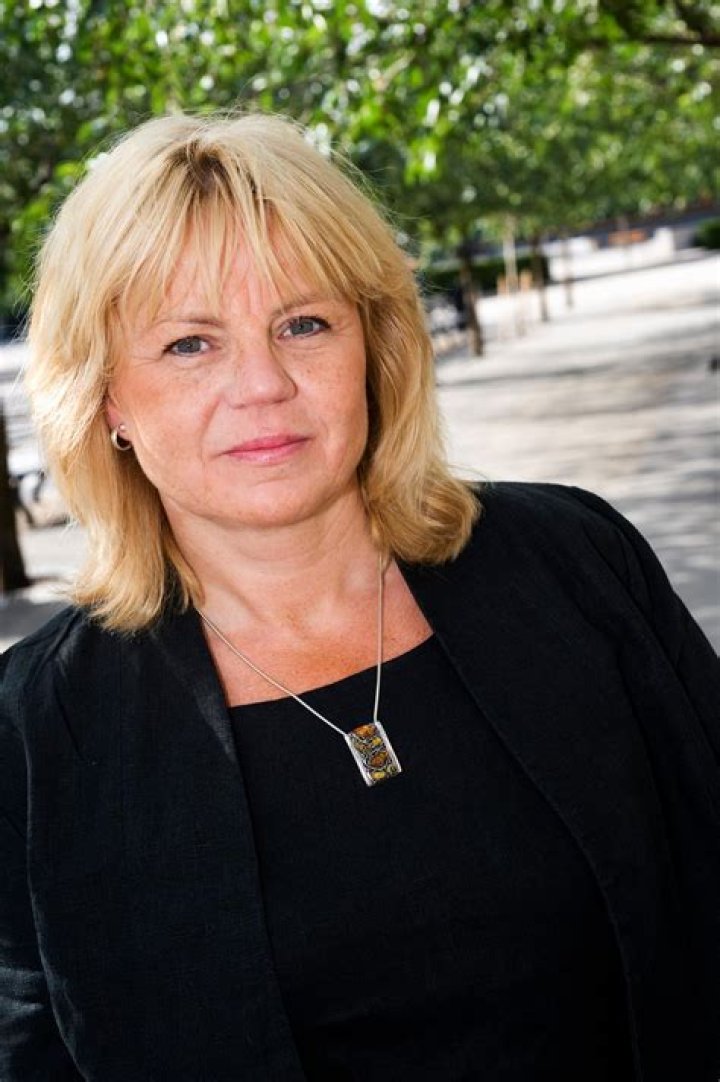 Katri Linna Net Worth