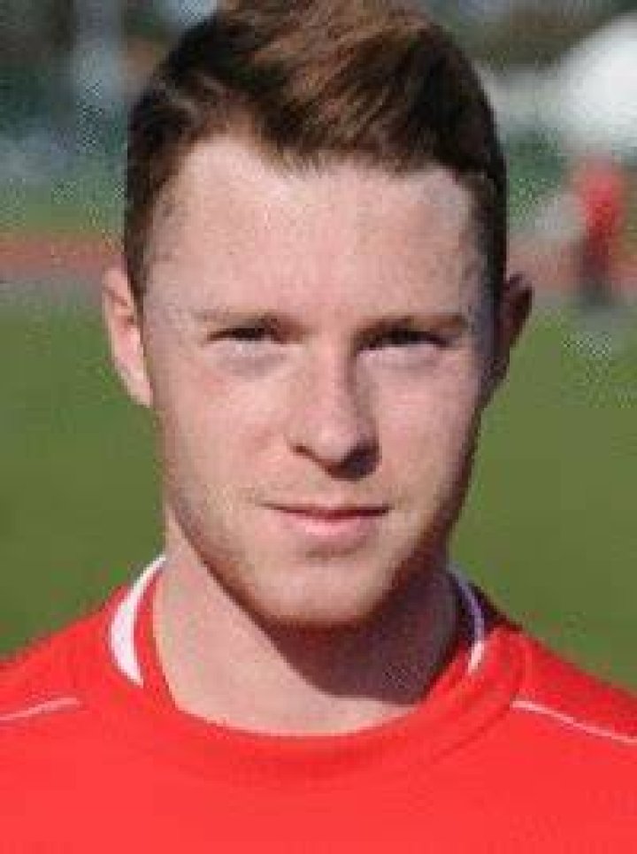 Lee Lynch (footballer)