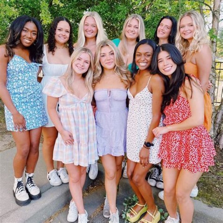 Mean Sorority Girl