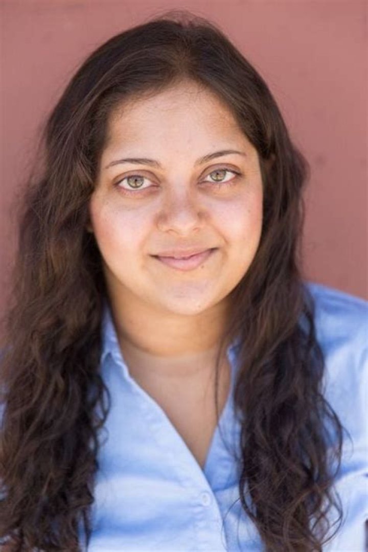 Nandini Bapat Net Worth