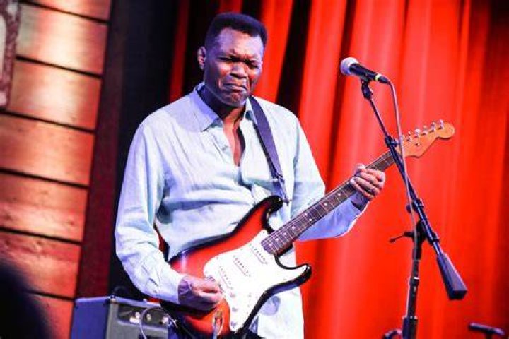 Robert Cray Net Worth