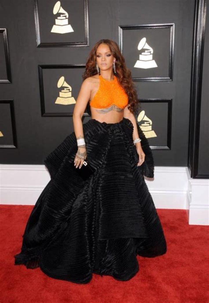 What Bra Size is Rihanna?